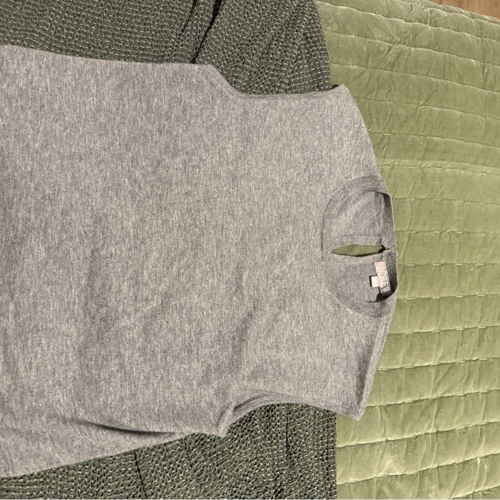 Gray Cashmere sleeveless Top
